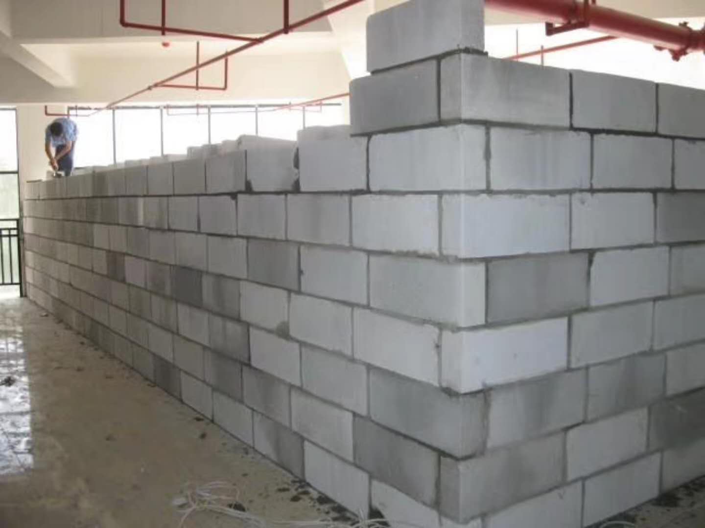 密山蒸压加气混凝土砌块承重墙静力和抗震性能的研究